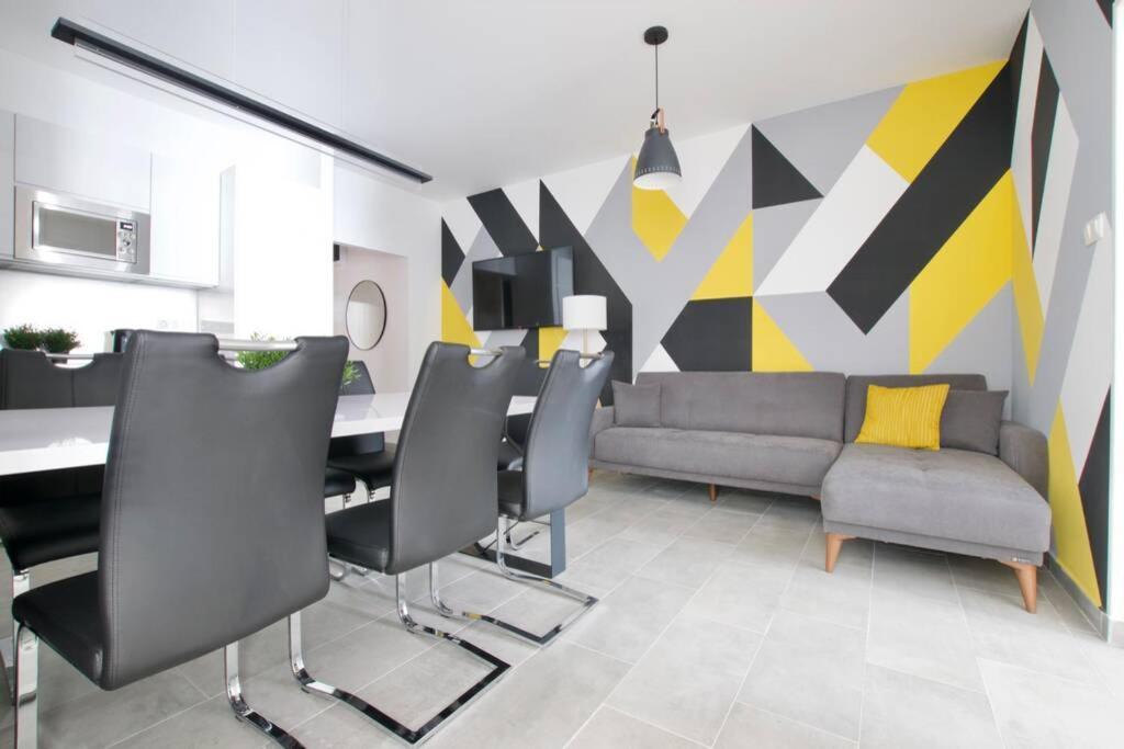 Premium Apartment By Hi5-Vaci Str. 3 Bedroom Budapest Kültér fotó