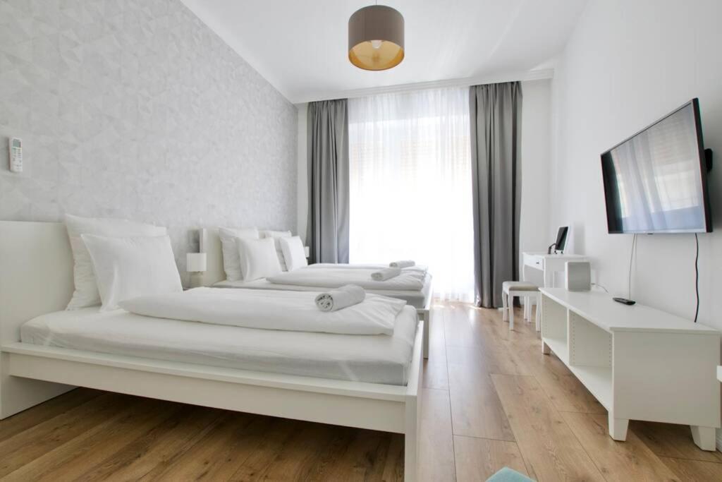 Premium Apartment By Hi5-Vaci Str. 3 Bedroom Budapest Kültér fotó