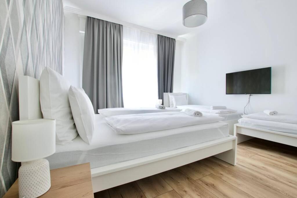 Premium Apartment By Hi5-Vaci Str. 3 Bedroom Budapest Kültér fotó