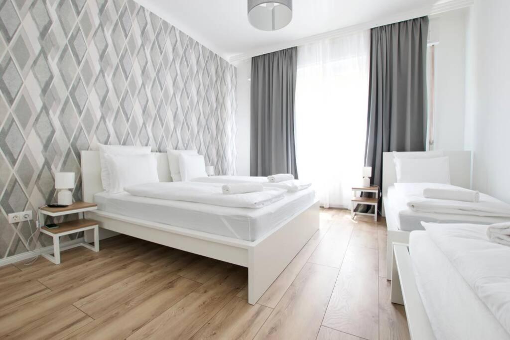 Premium Apartment By Hi5-Vaci Str. 3 Bedroom Budapest Kültér fotó