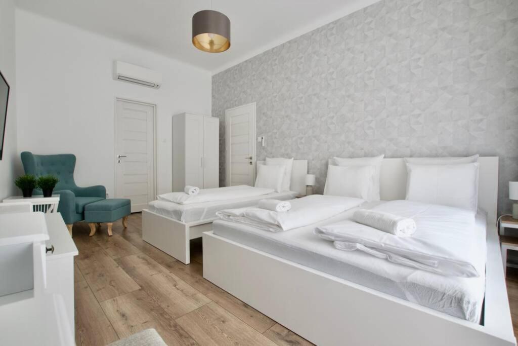 Premium Apartment By Hi5-Vaci Str. 3 Bedroom Budapest Kültér fotó
